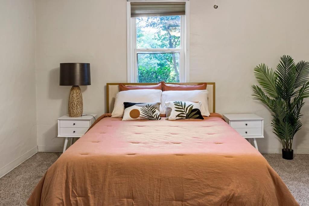Cozy Buckhead Suite - Great Area, Free Easy Parking, Near Shops And Restaurants Атланта Екстер'єр фото