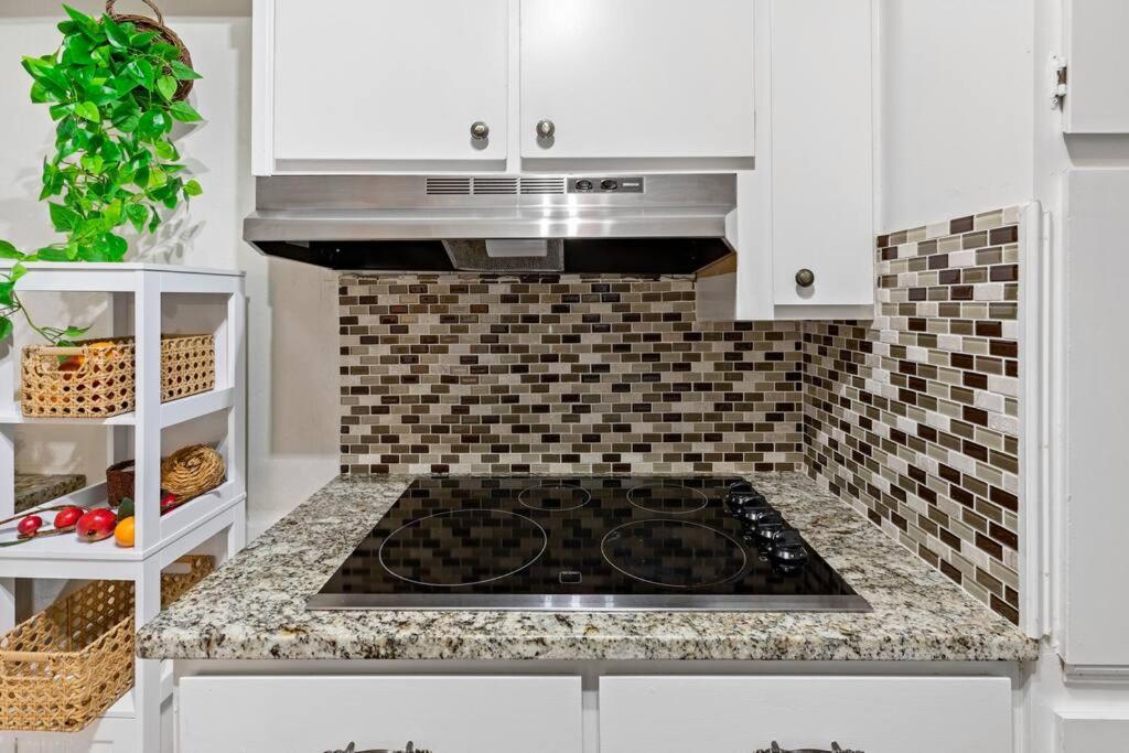 Cozy Buckhead Suite - Great Area, Free Easy Parking, Near Shops And Restaurants Атланта Екстер'єр фото